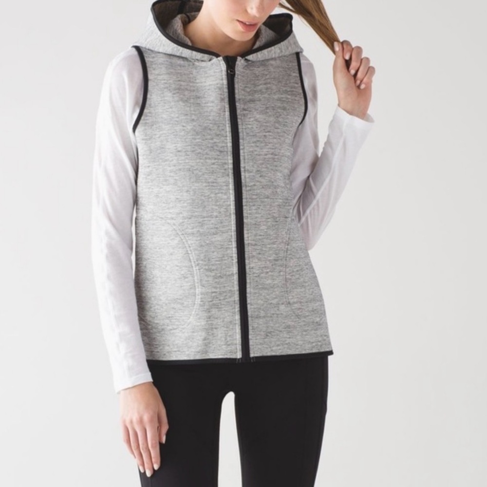 Lululemon Insculpt Gray Reversible Vest with hoodie size 4